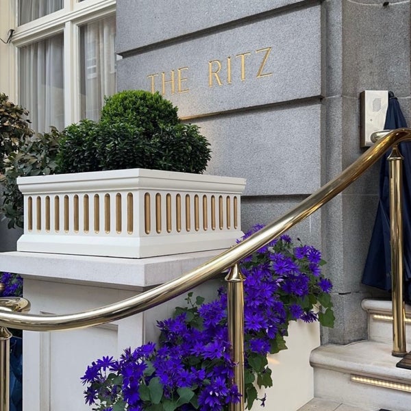 Foto diambil di The Ritz London oleh Alanoud A. pada 7/11/2023