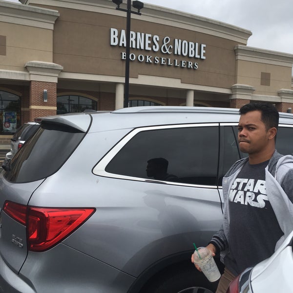 Barnes Noble Bookstore In Salisbury