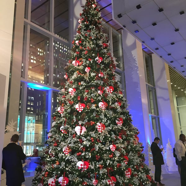 12/9/2016 tarihinde Andrea M.ziyaretçi tarafından Bank of America Tower'de çekilen fotoğraf