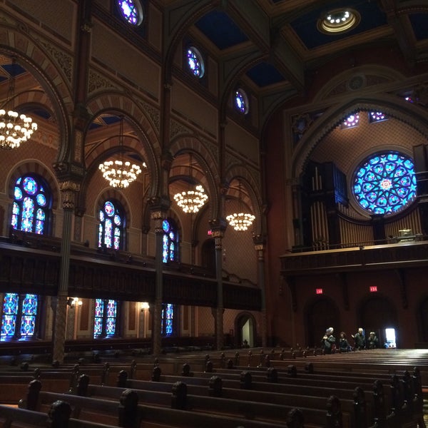Foto scattata a Central Synagogue da Andrea M. il 10/18/2015