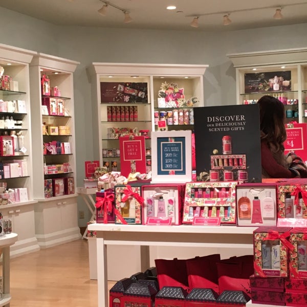Crabtree & Evelyn (Now Closed) Cosmetics Store in Rockefeller Center
