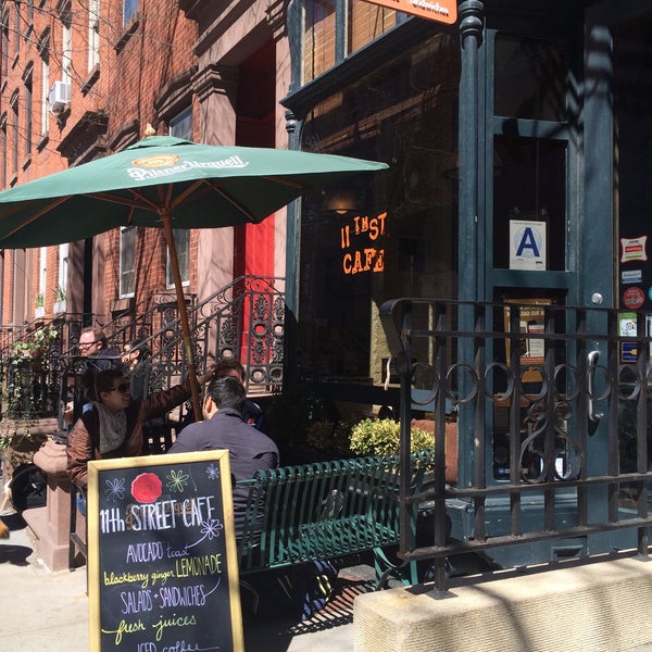 Foto tirada no(a) 11th Street Cafe por Andrea M. em 4/25/2015