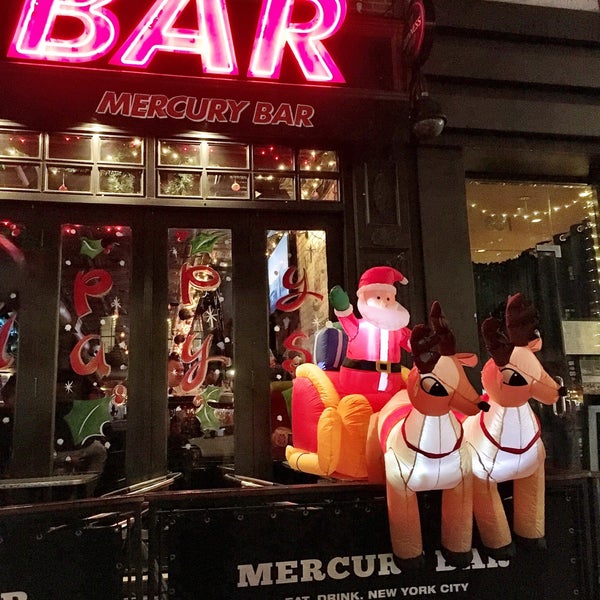 12/15/2018 tarihinde Andrea M.ziyaretçi tarafından Mercury Bar West'de çekilen fotoğraf