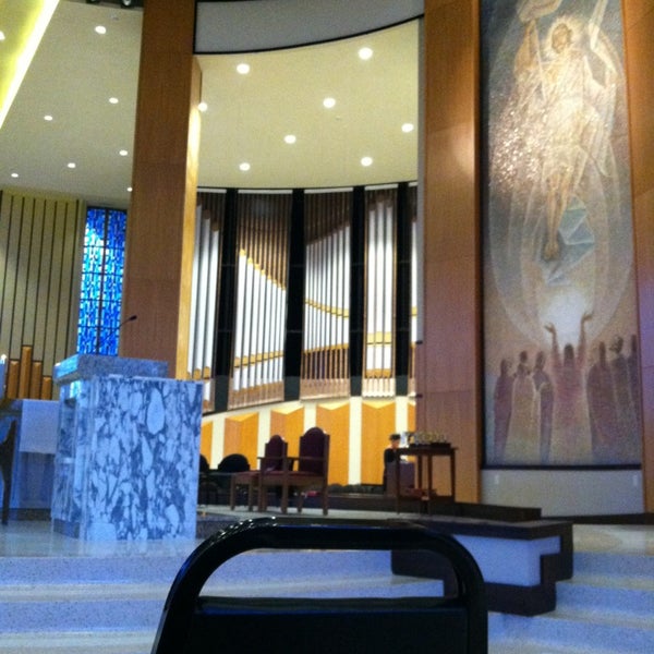 รูปภาพถ่ายที่ St. Monica Catholic Church โดย Salvador L. เมื่อ 1/13/2013