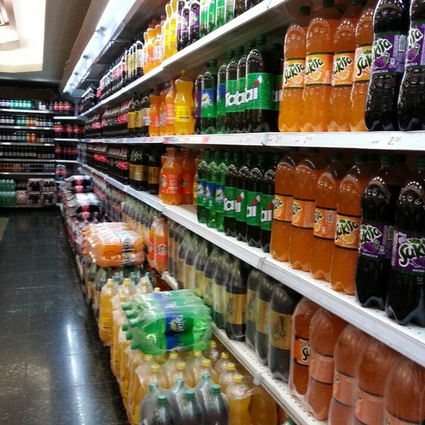 Foto tomada en Sonda Supermercados  por Eduardo K. el 2/15/2013