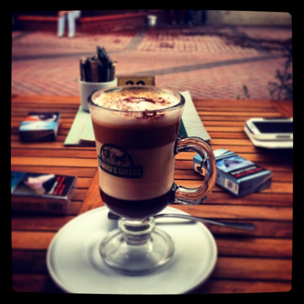 5/22/2013 tarihinde Seda K.ziyaretçi tarafından Edward&#39;s Coffee'de çekilen fotoğraf