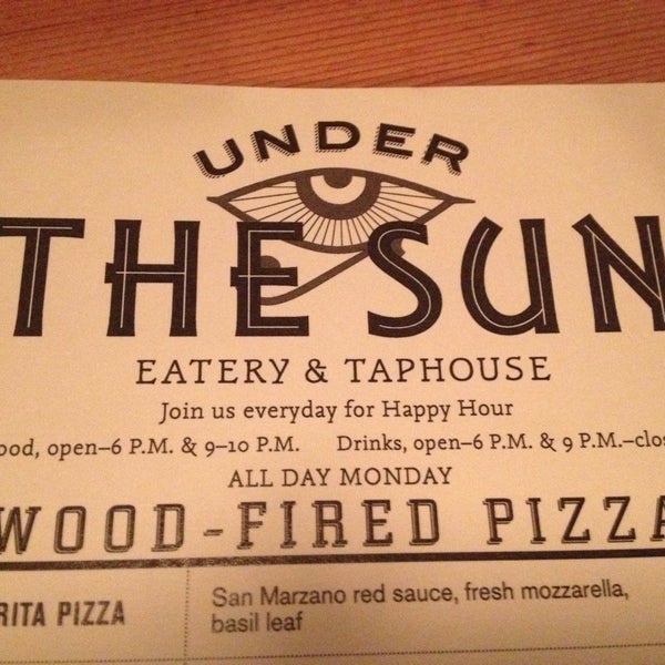 12/27/2013 tarihinde Jess D.ziyaretçi tarafından Under The Sun Eatery &amp; Pizzeria'de çekilen fotoğraf