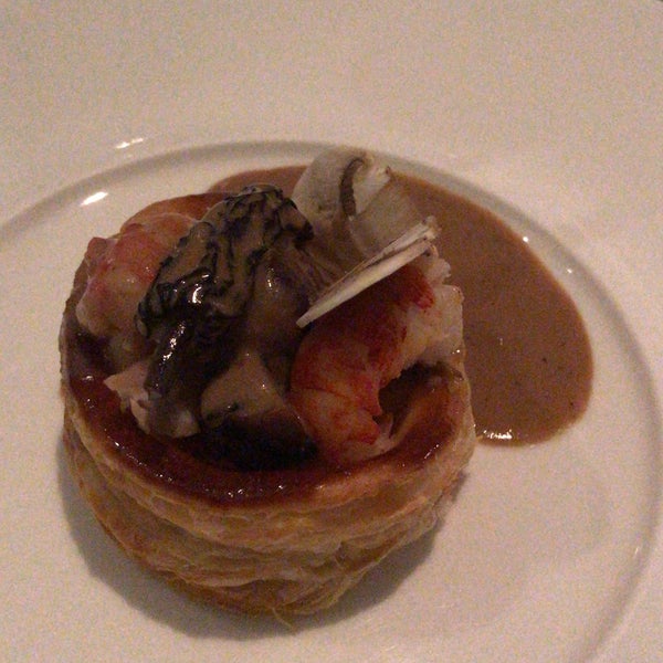 12/31/2018에 Chiara님이 Emilie French Restaurant에서 찍은 사진