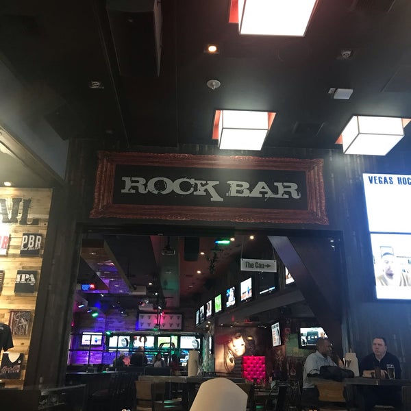Foto diambil di PBR Rock Bar &amp; Grill oleh Gina S. pada 1/7/2019