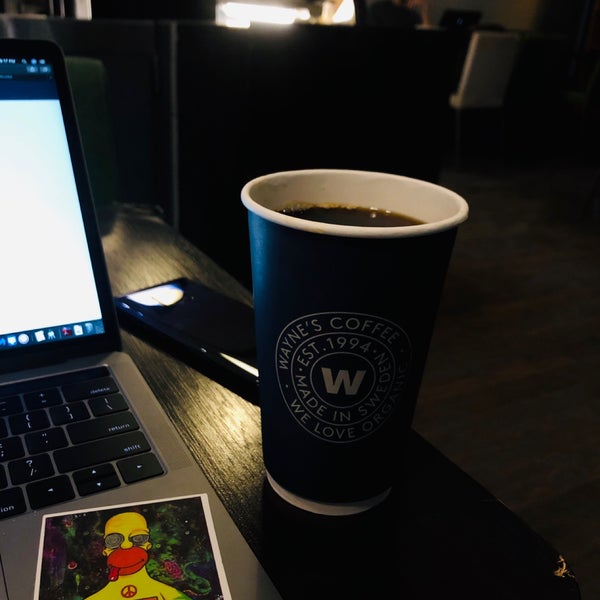 Photo taken at Wayne&#39;s Coffee by Faiz on 11/21/2018
