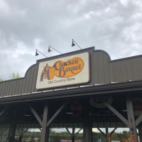 Cracker Barrel Old Country Store Pigeon Amerikan Restoranı