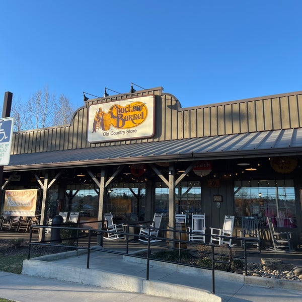 Cracker Barrel Old Country Store Pigeon Amerikan Restoranı