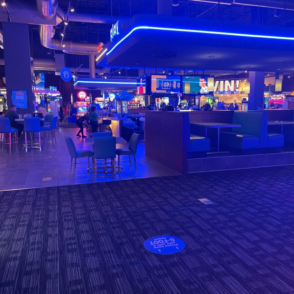 Photo taken at Dave &amp; Buster&#39;s by Melissa M. on 3/17/2021