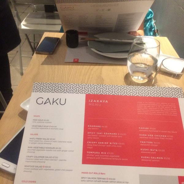 รูปภาพถ่ายที่ GAKU Sushi - Izakaya โดย Vassilis T. เมื่อ 4/27/2016