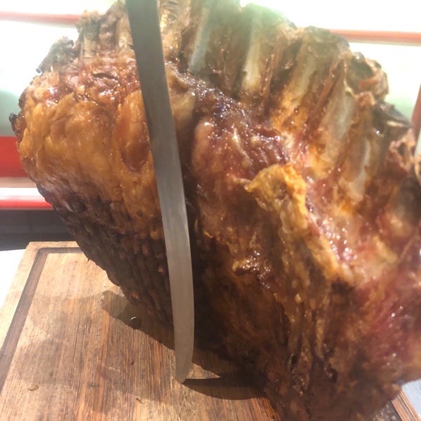 Photo taken at Ramazan Bingöl Köfte &amp; Steak by Serdar on 2/22/2019