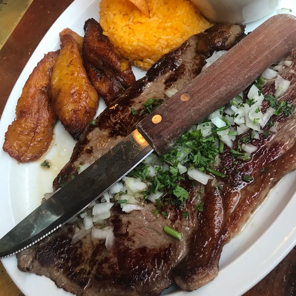 Wauw really felt as if I was in Cuba. Super tasty food and great service! Cuban Steak with Safran rice and plantain was the best!!
