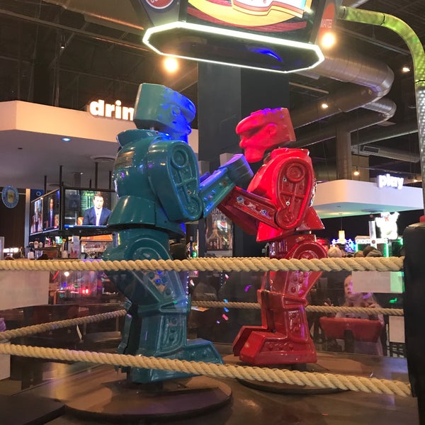 Photo taken at Dave &amp; Buster&#39;s by Bernadette A. on 11/25/2017