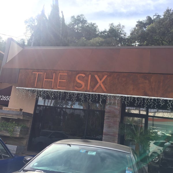 Foto tirada no(a) The Six Restaurant por Robin S. em 1/17/2016