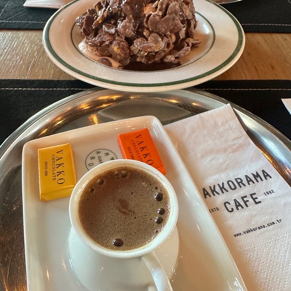 Foto tirada no(a) Vakkorama Cafe por Banu em 4/23/2023