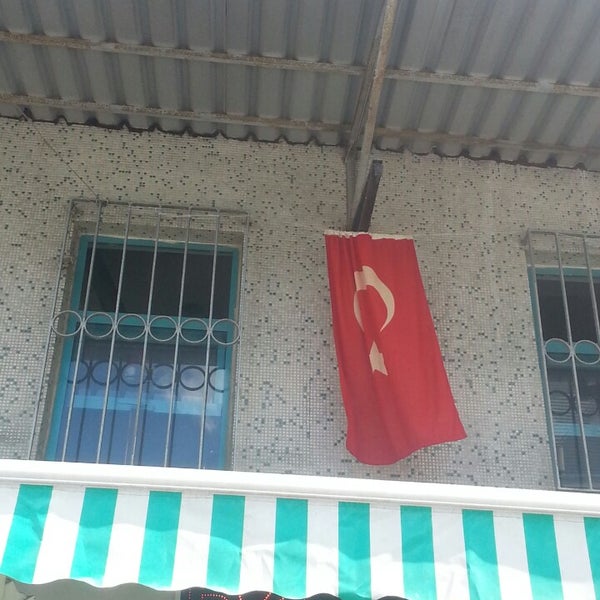 Photo taken at Meşhur Közde KanatçıEfendi by Huseyin A. on 6/12/2014