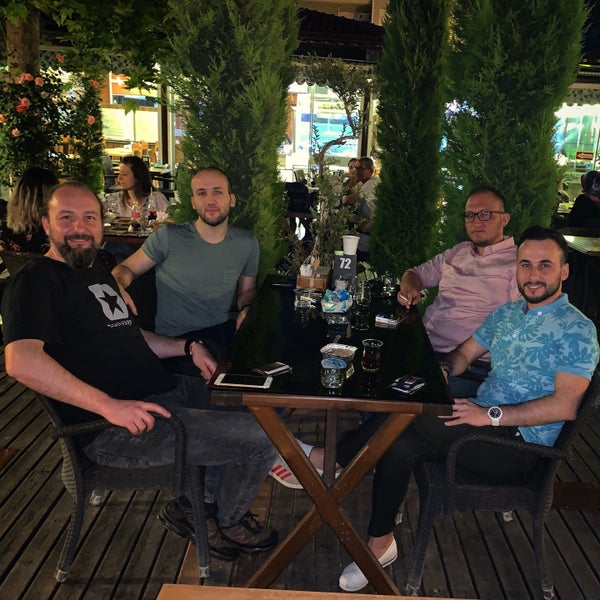 Das Foto wurde bei Cafe Gool Bahçe von Okan D. am 5/31/2019 aufgenommen