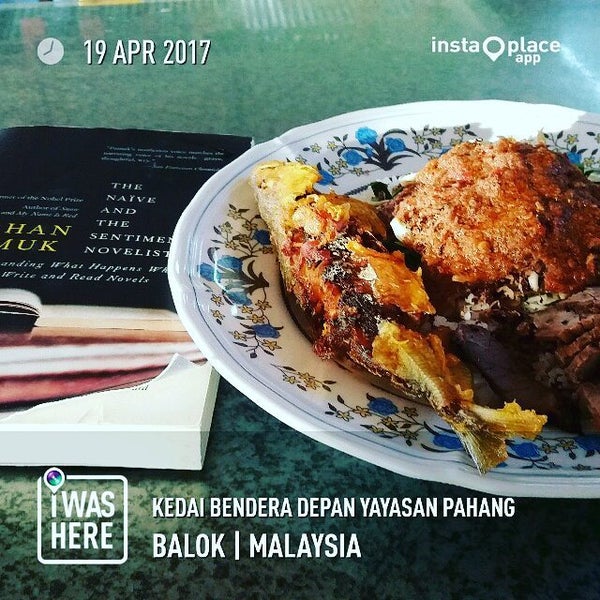 Kedai Bendera depan Yayasan Pahang - Kuantan, Pahang