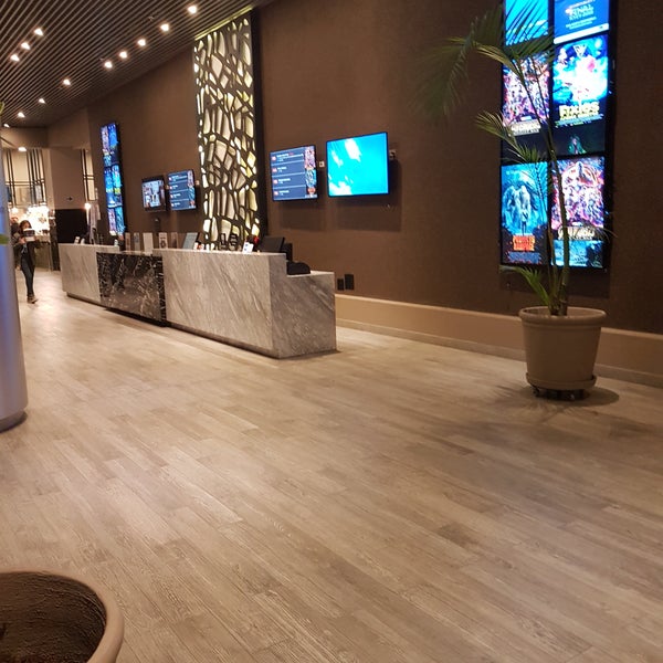 Uvk Platino Panorama Cine en Santiago De Surco Uvk Platino Panorama Cine en Santiago De Surco