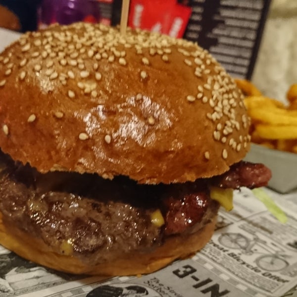 High Five Burger And Chicken Theaterstr 16