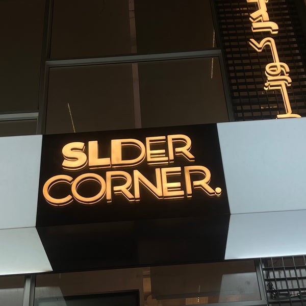 Photo taken at Slider Corner by 🧜🏻‍♀️ on 11/5/2022