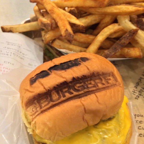 Photo taken at BurgerFi by Victor Jr G. on 12/8/2013