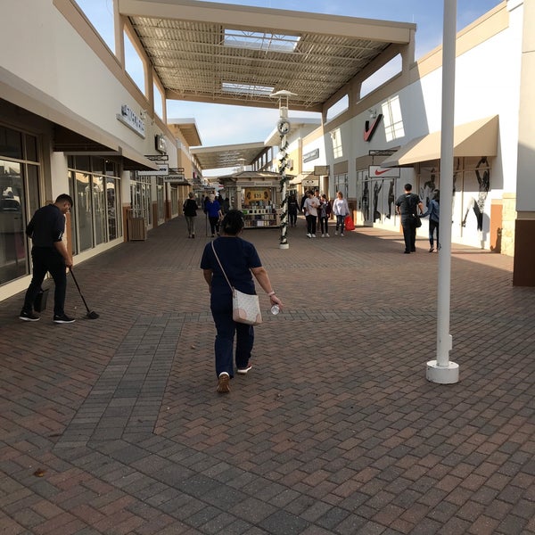 Photo taken at Grand Prairie Premium Outlets by D Z. on 12/1/2017