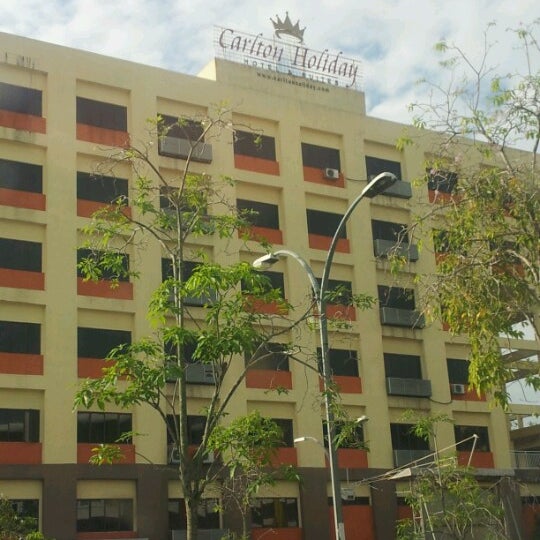 Carlton Holiday Hotel Suites 20 Tips