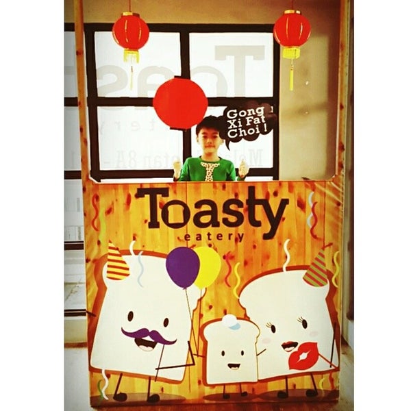 2/4/2014 tarihinde Jessica L.ziyaretçi tarafından Toasty Eatery'de çekilen fotoğraf