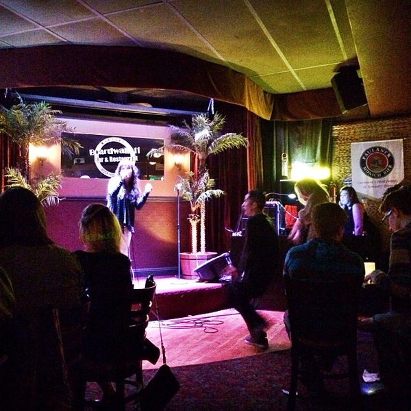 2/28/2015にMelody L.がBoardwalk 11 Karaoke Barで撮った写真