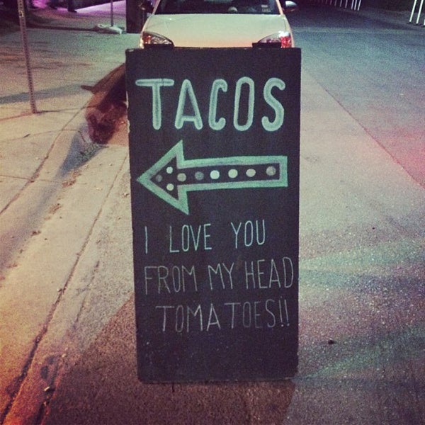 Снимок сделан в Art of Tacos пользователем Melody L. 3/31/2015