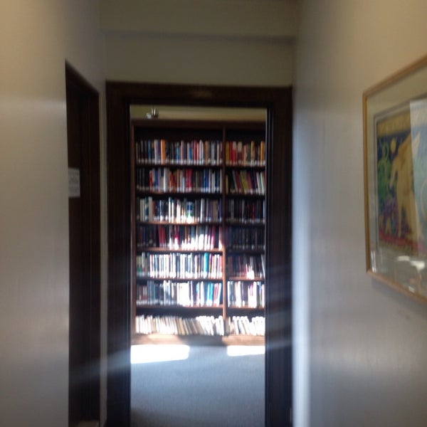 4/30/2014にMary EllenがBaldwin Public Libraryで撮った写真