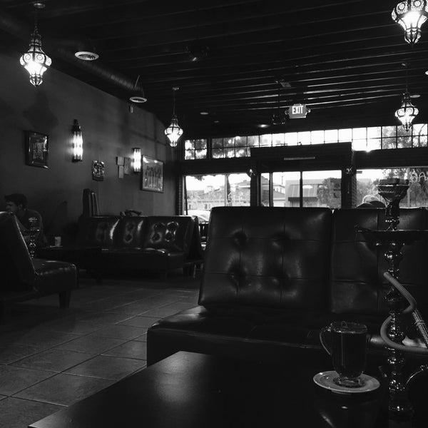 Foto scattata a Cairo Lounge Cafe (Cairo&#39;s) da Diego R. il 10/24/2017