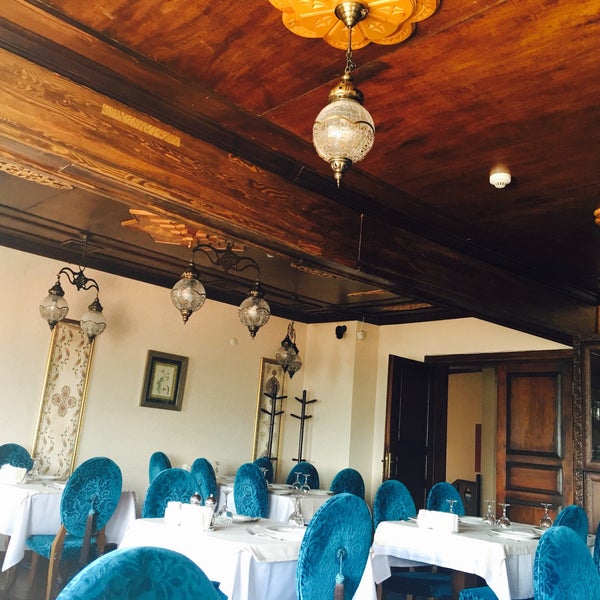 Photo taken at Bursa Evi İskender Restaurant by Zahide on 9/1/2016