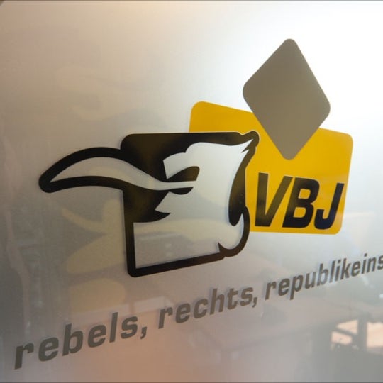 รูปภาพถ่ายที่ Vlaams Belang Jongeren Secretariaat โดย Glenn G. เมื่อ 1/22/2014