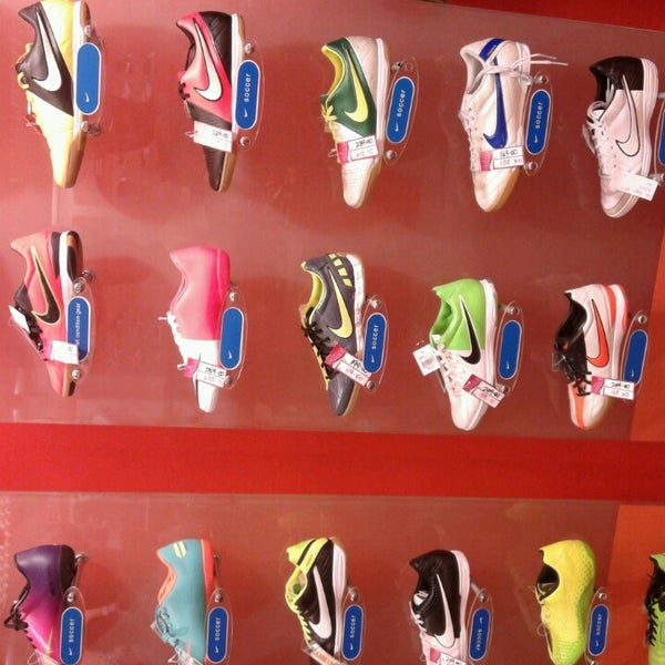 nike store kuching