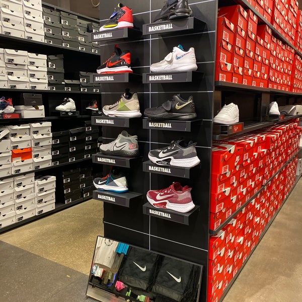 nike store deer park