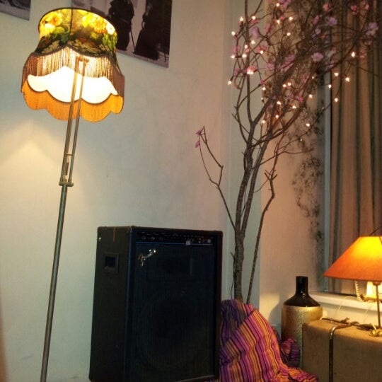 2/10/2013にDaira B.がDAD cafeで撮った写真