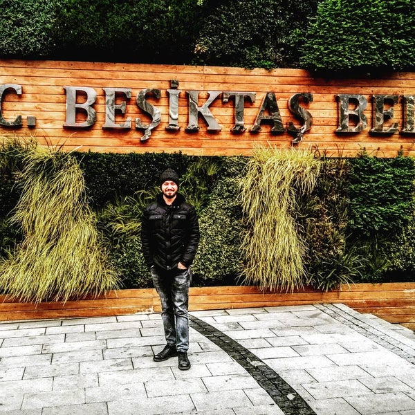 11/22/2017 tarihinde Gökhan T.ziyaretçi tarafından Beşiktaş Belediyesi'de çekilen fotoğraf