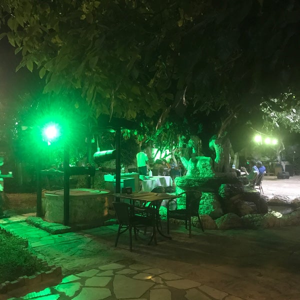 9/9/2020にD.ALİ A.がTaş Mahal Restaurantで撮った写真