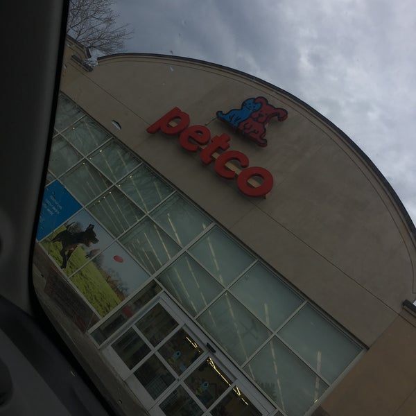 Petco Pet Supplies Store in Nashua