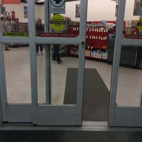 Petco Pet Supplies Store in Nashua