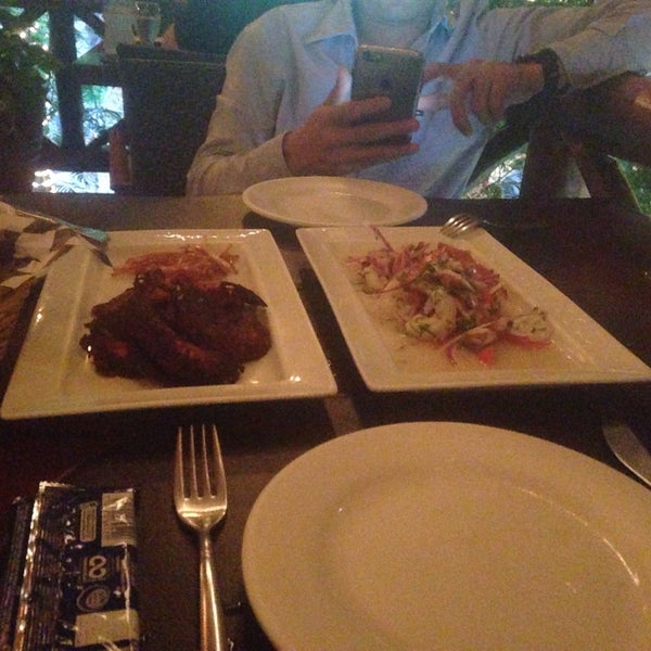 12/23/2015にRafael A.がMadre Tierra Seafood &amp; Steak Grillで撮った写真