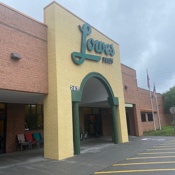 Lowes Foods Logo