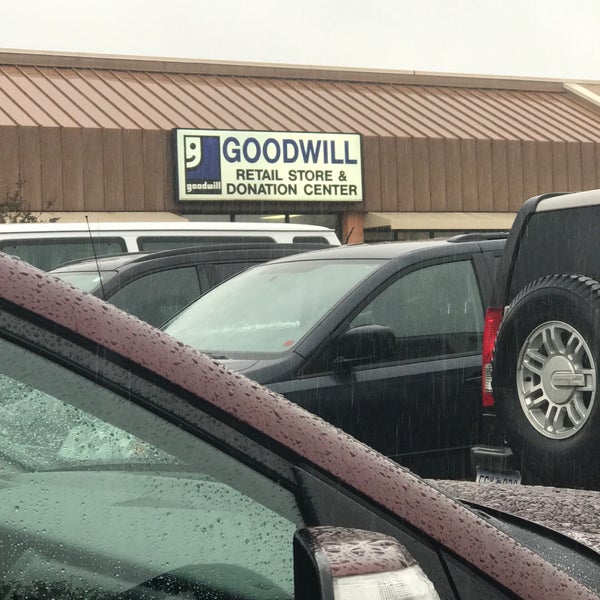 Palmetto Goodwill North Myrtle Beach Vintage and Thrift Store in N