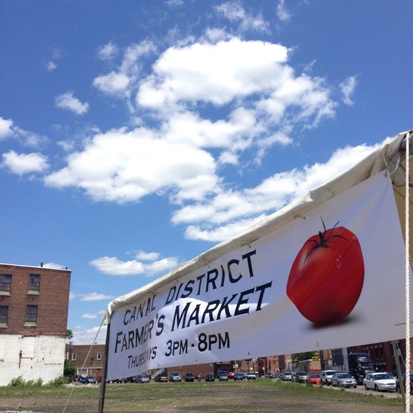 Canal District Farmers Market Farm in Worcester